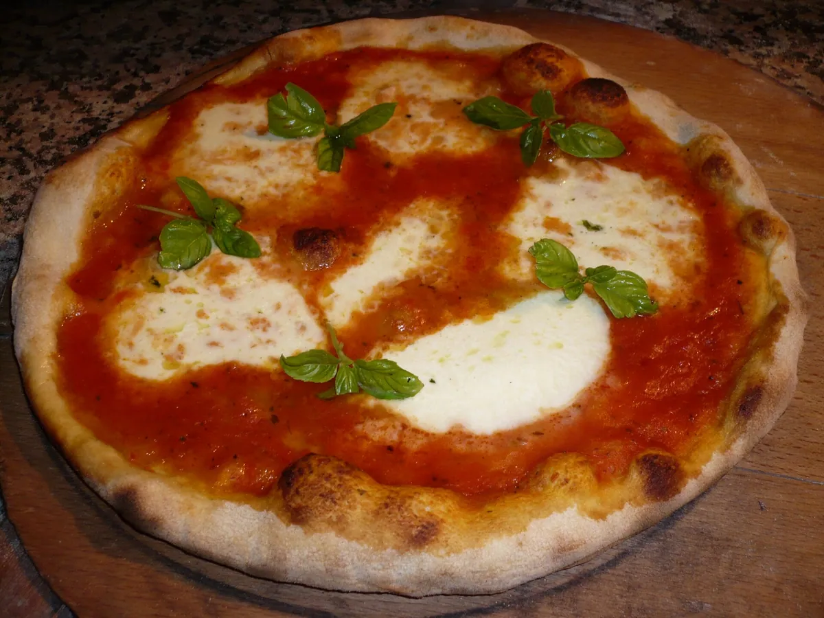 Pizza food typical of Domino's